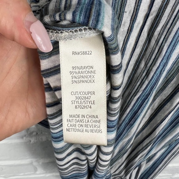 Max Studio Womens Asymmetric Hem Blouse Top Round Neck Striped Blue/White SZ M - Picture 4 of 5